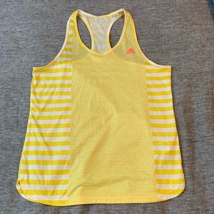 Lightweight adidas tank size L